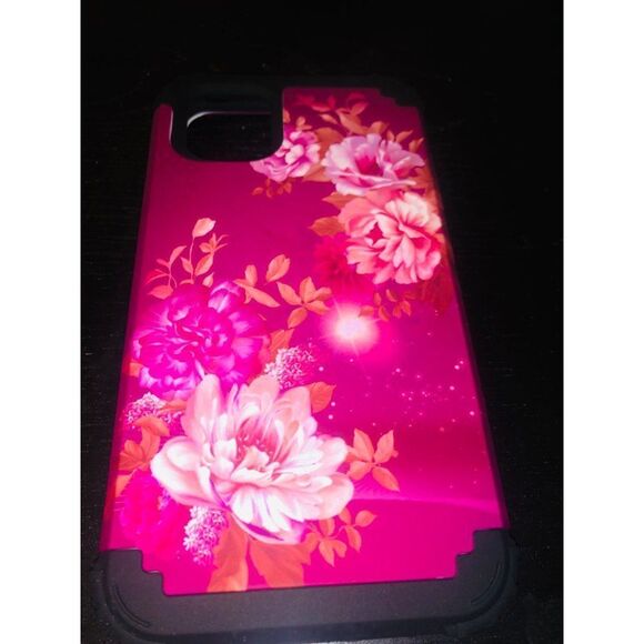Brand New Burgundy Flower Pattern‎ iPhone 11 Pro Max / Phone Accessories - Picture 3 of 5